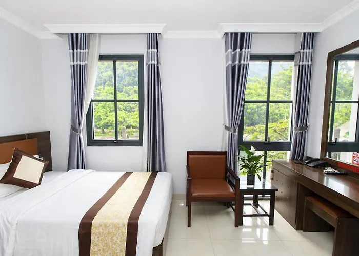 Emerald Khách sạn Hạ Long