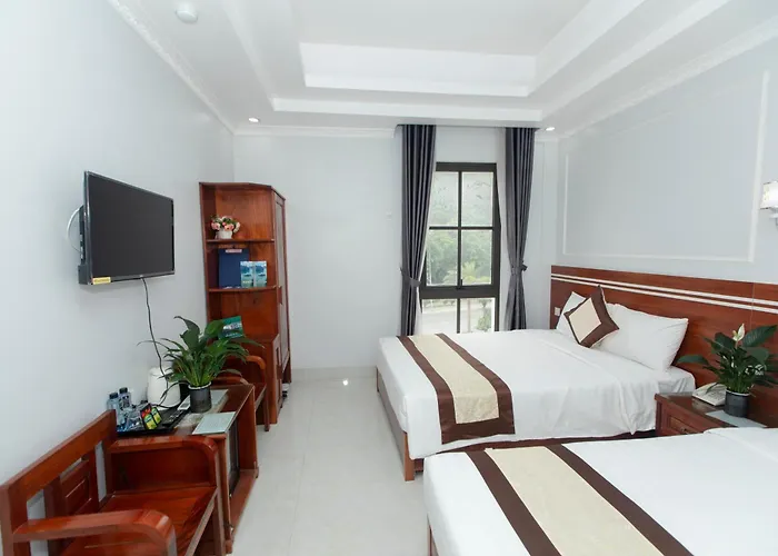 Khách sạn Emerald Hạ Long